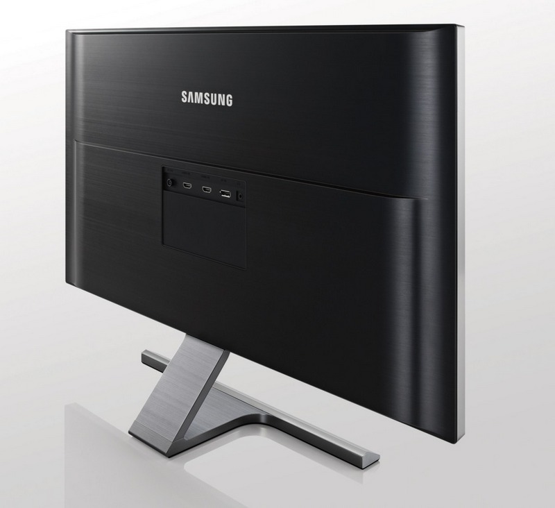 Samsung_UD590_41.jpg