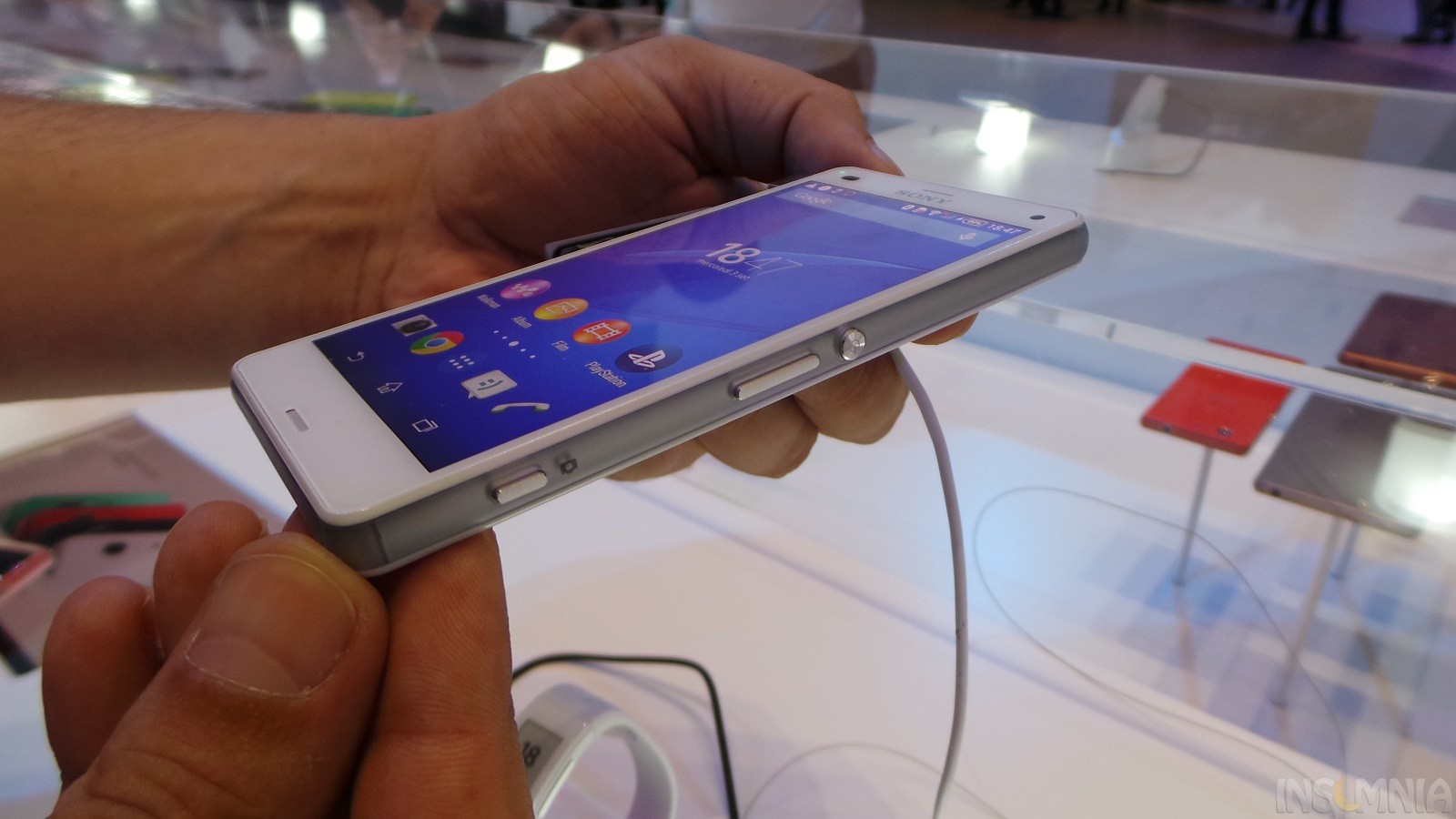 Sony_Xperia_Z3_Compact_2.jpg