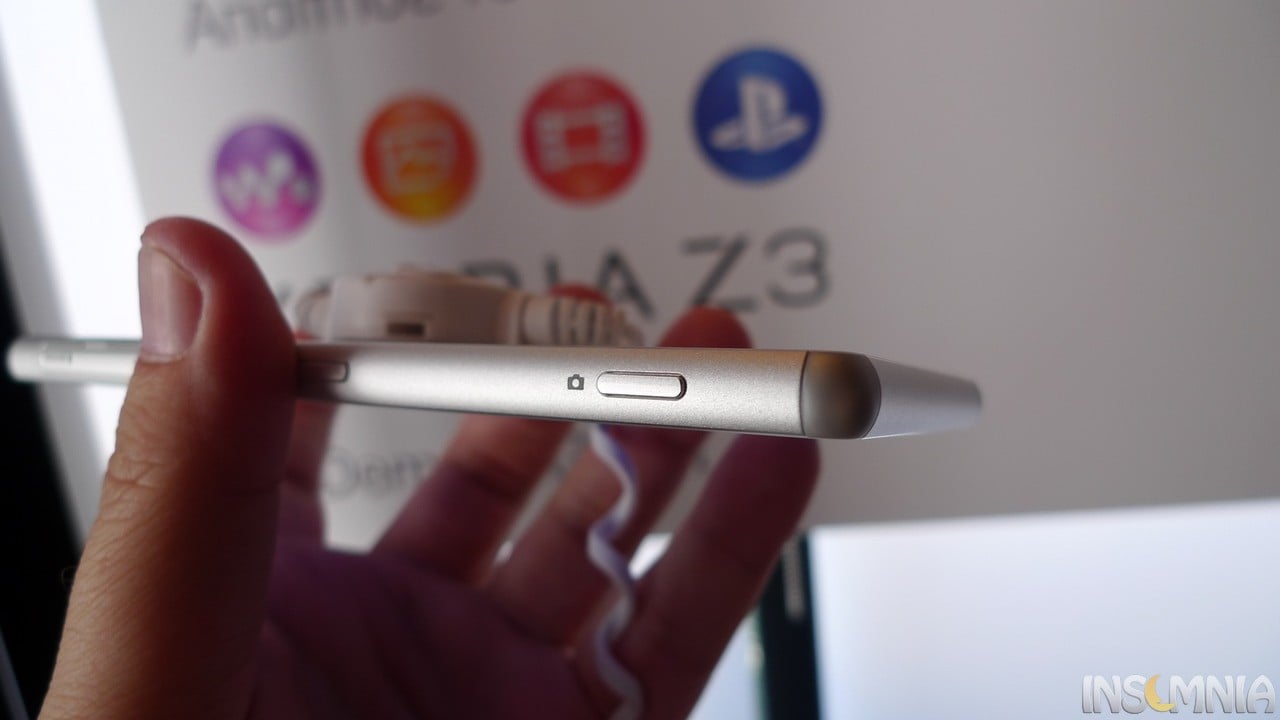 XPERIA%20Z3_B.jpg