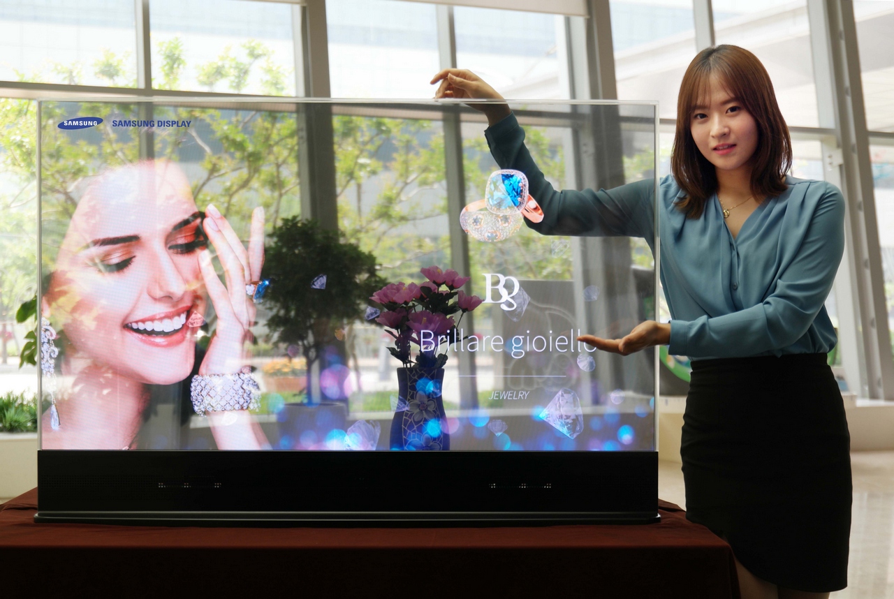 Samsung-Display%5D-55-inch-Transparent-OLED_1_1.jpg